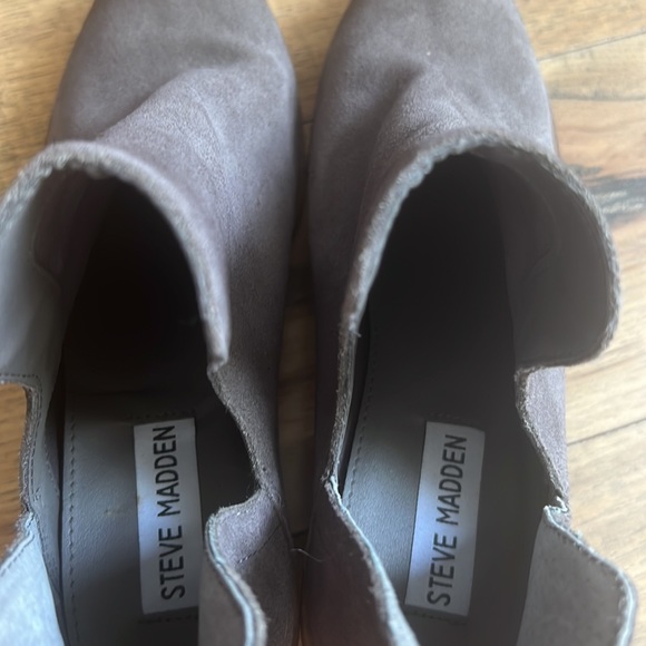 Booties - Picture 4 of 5